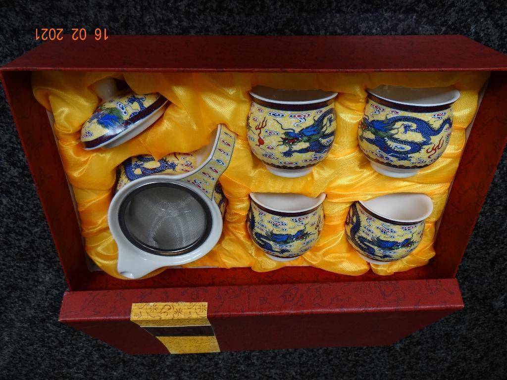 chinees theesetje ( altijd bewaard in doos ), Ophalen of Verzenden