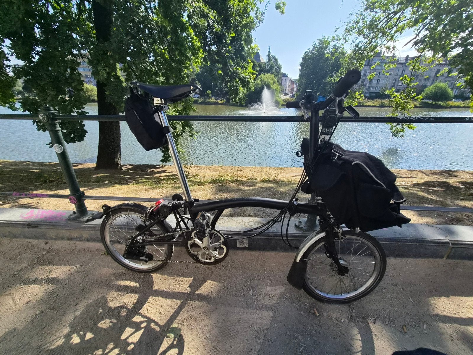 Brompton 6vit, Enlèvement