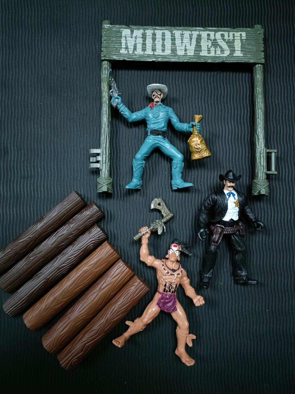 Figurines Chap Mei, Enlèvement ou Envoi