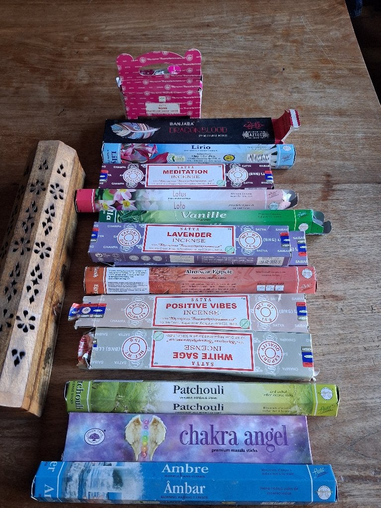 Lot wierook met houten houder, Ophalen