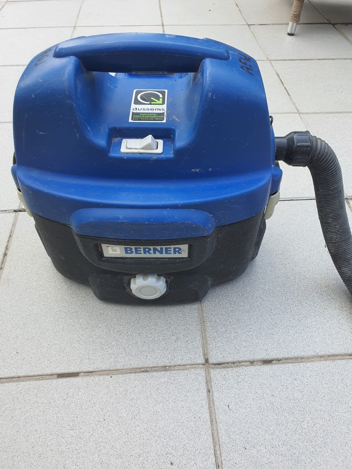 Bouwstofzuiger, Electroménager, Aspirateurs, Aspirateur industriel, Réservoir, Convient aux sols durs, Enlèvement