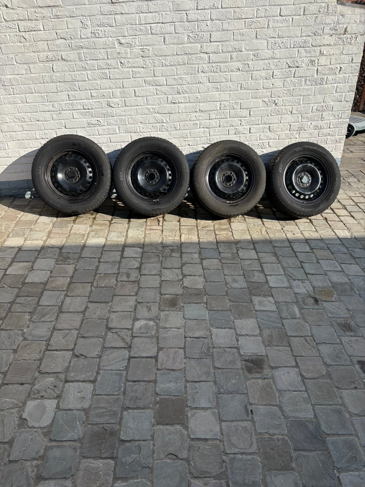 Winterbandenset Ford Kuga 5x108 235/60R16, Auto-onderdelen, Ophalen, Gebruikt, 16 inch, Banden en Velgen