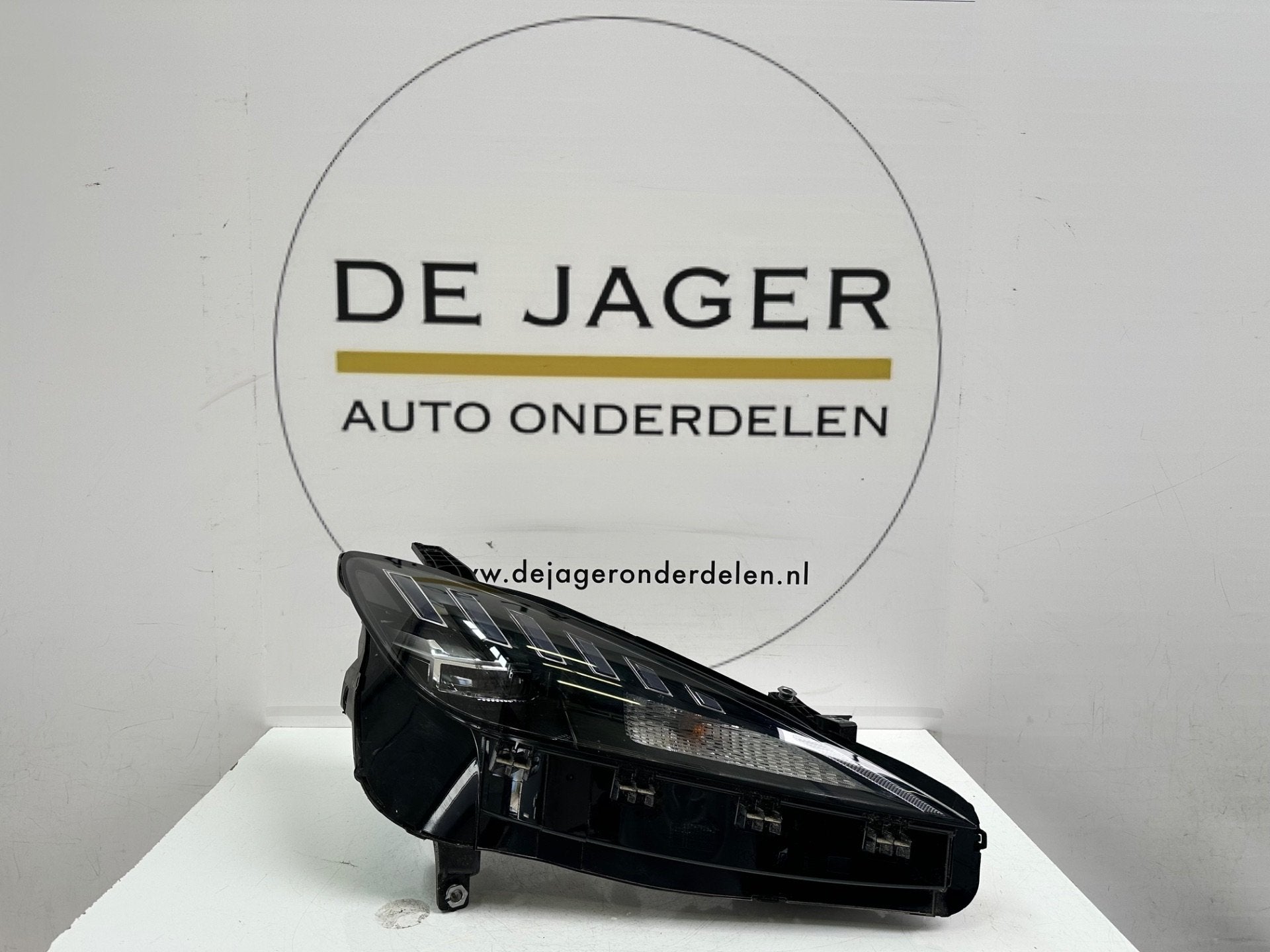 Phare avant droit complet LED pour MG 4 MG4 IV MULAN, Autos : Pièces & Accessoires, Utilisé, SAIC Motor UK Technical Centre Limited