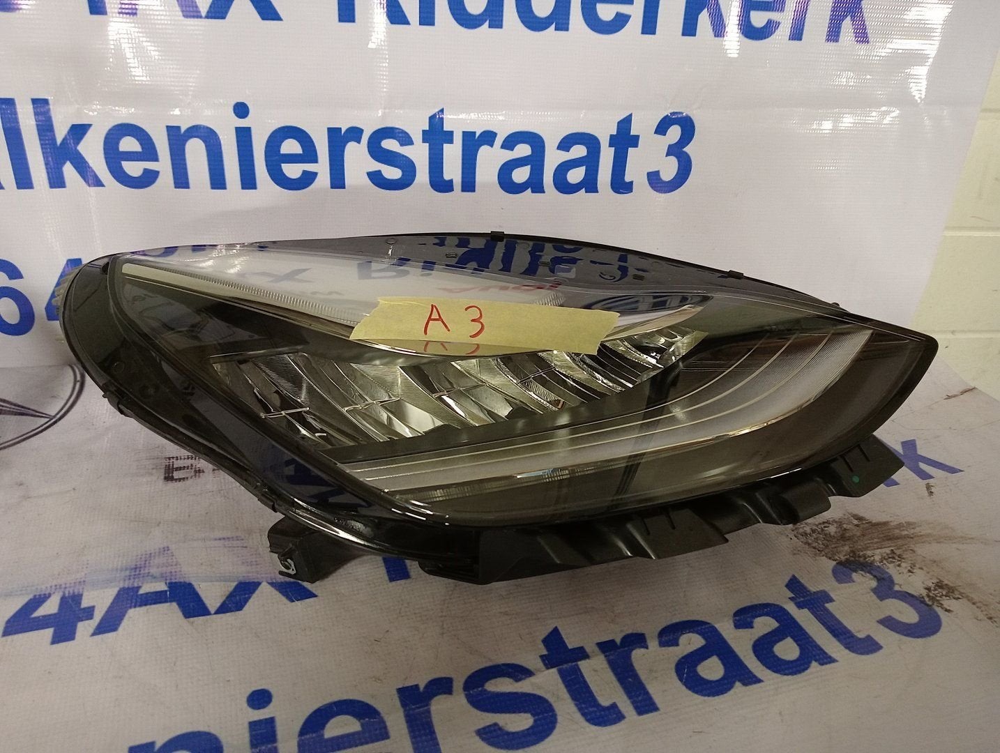 TESLA MODEL 3 Koplampen Rechts met artikelnummer 1077372-00, Autos : Pièces & Accessoires, Éclairage, Autres marques automobiles