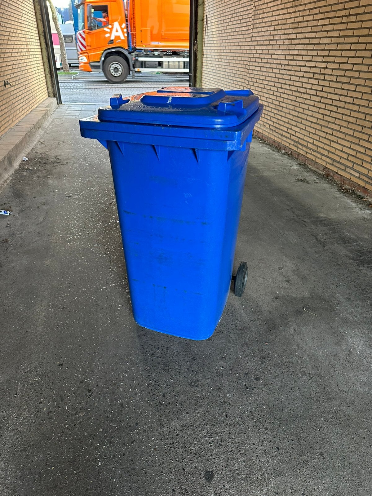 Container afval/papier 240 liter, Ophalen, Gebruikt, Kunststof