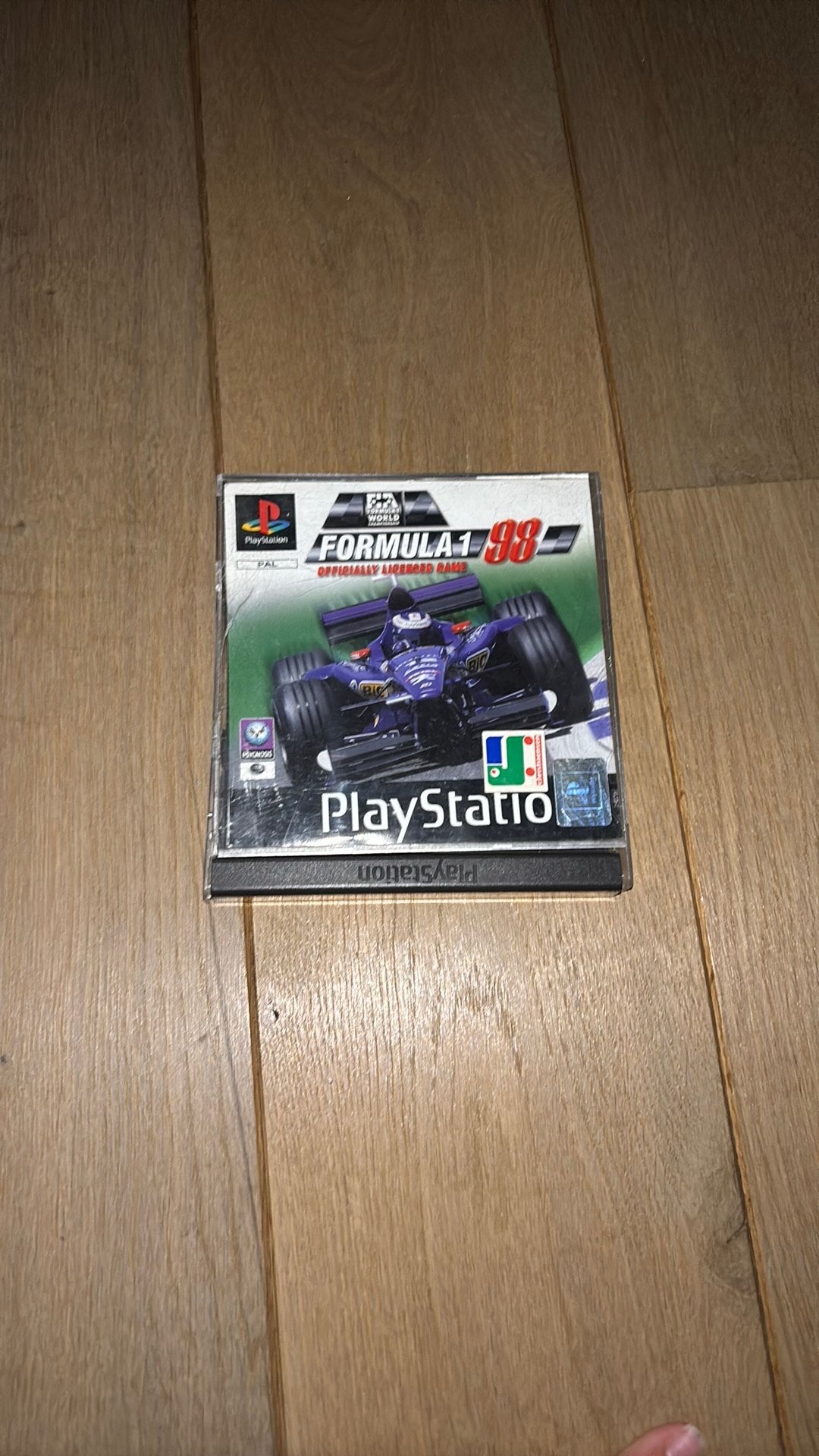 Formule 1 1998, Gebruikt, Racen en Vliegen, 2 spelers, Eén computer