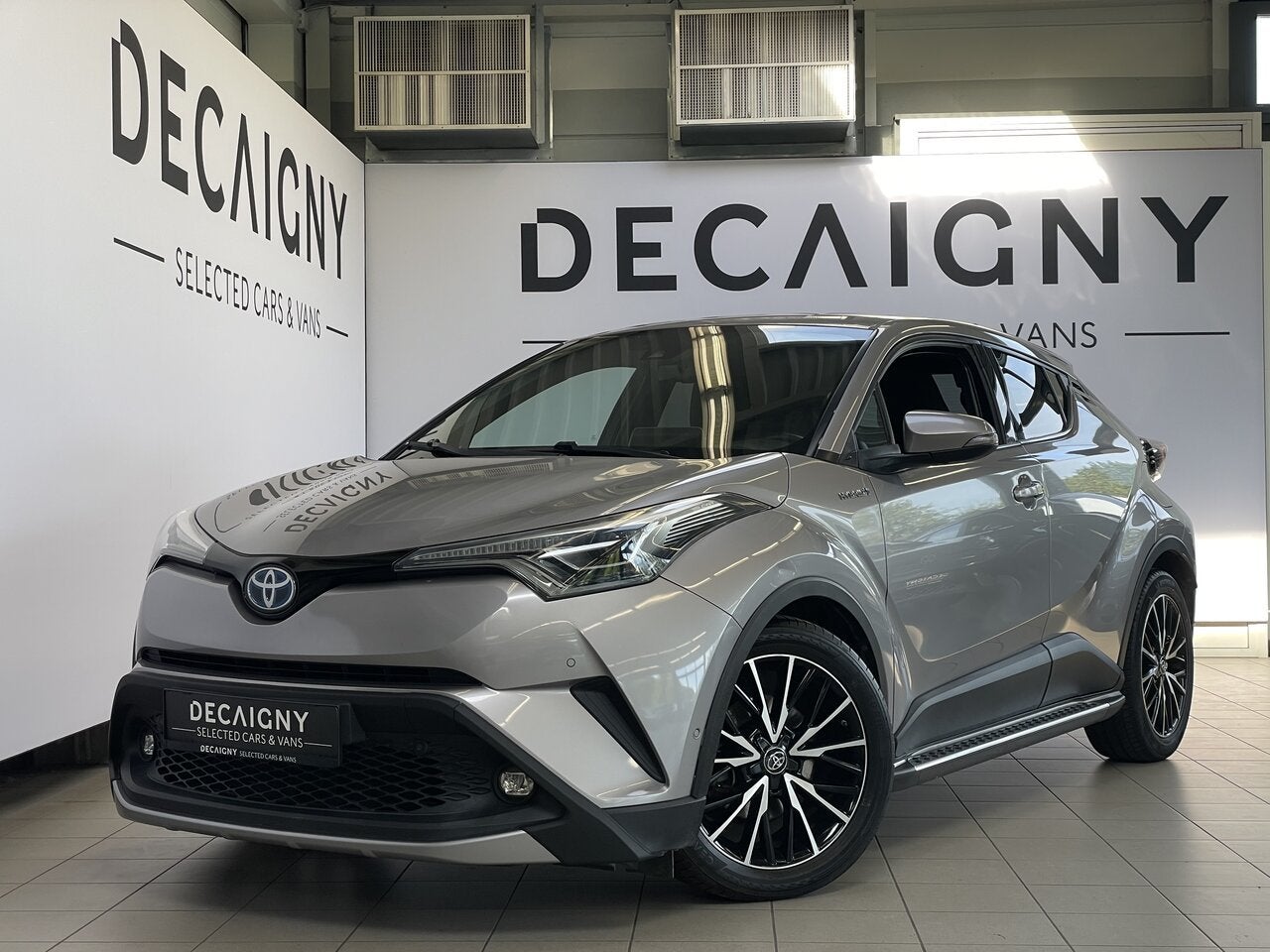 Toyota C-HR 1.8 VVT-i HEV Style *Camera*Navigatie, Auto's, Toyota, 4 cilinders, 0 kg, Bedrijf, 5 zetels