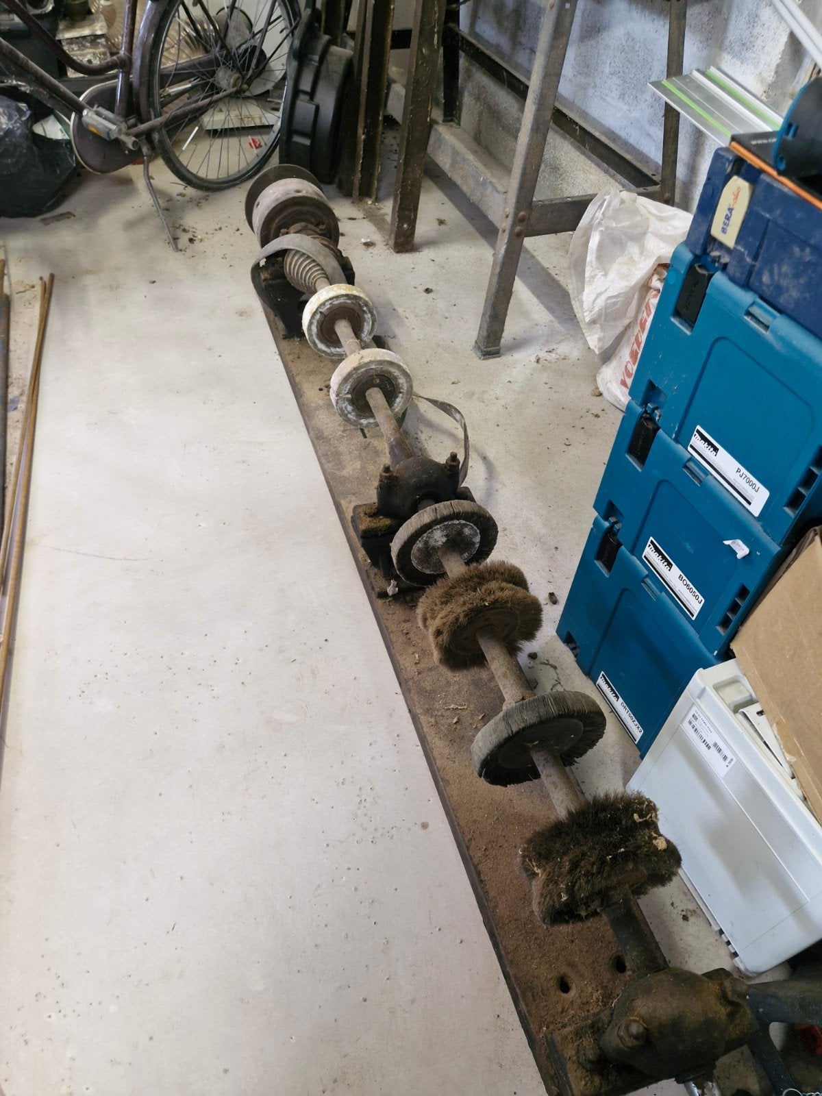 Afwerkingsbank voor schoenmakers, Ophalen, Gebruikt