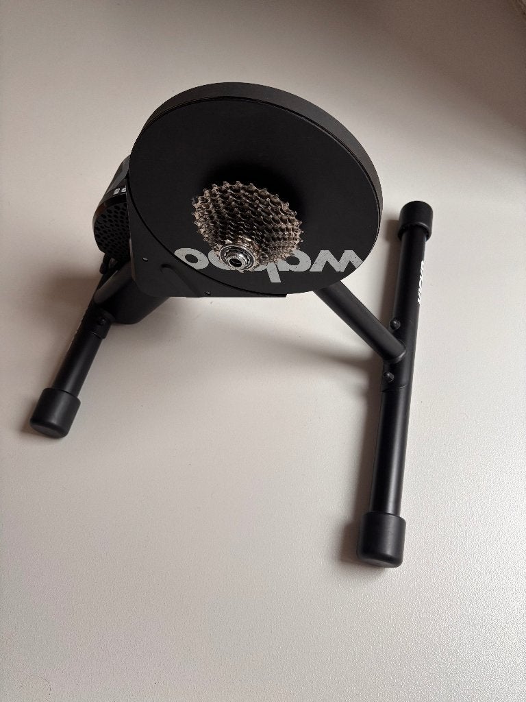 Wahoo KICKR setup (Core + Headwind + toebehoren), Ophalen, Zo goed als nieuw, Overige typen