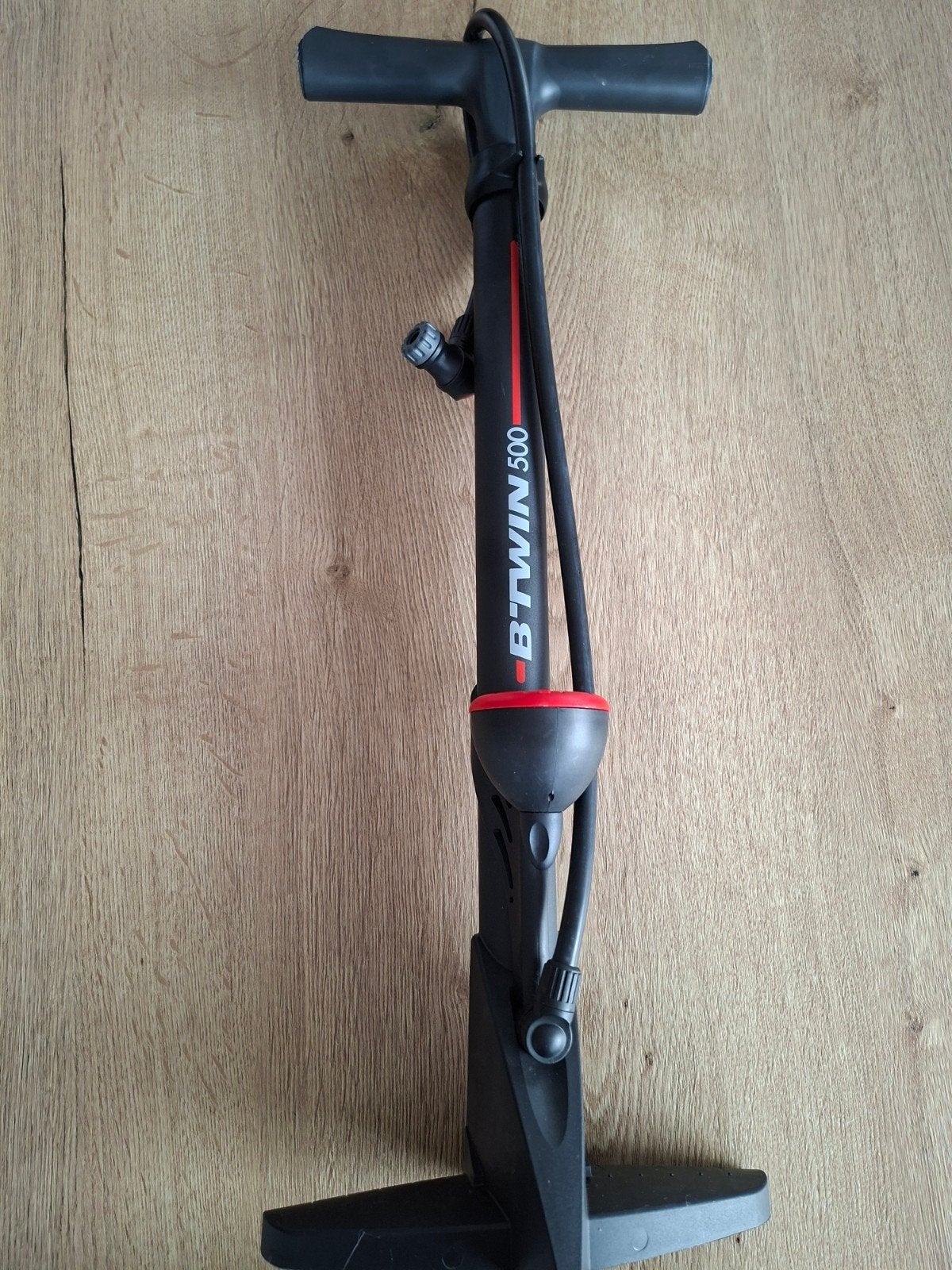Btwin fietspomp - nieuw, Vélos & Vélomoteurs, Accessoires vélo | Pompes à vélo, Enlèvement, Manomètre, Neuf