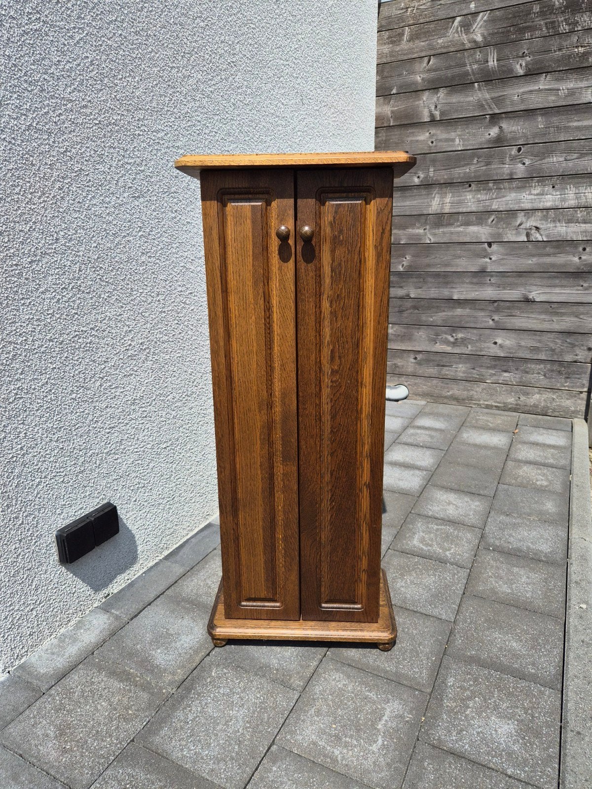 Afgesloten houten kast voor CD's, Huis en Inrichting, Ophalen, Gebruikt