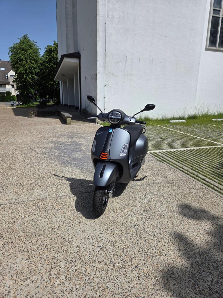 Vespa 125 GTS Supersport, Scooter, Occasion, Particulier, Contrôle de traction