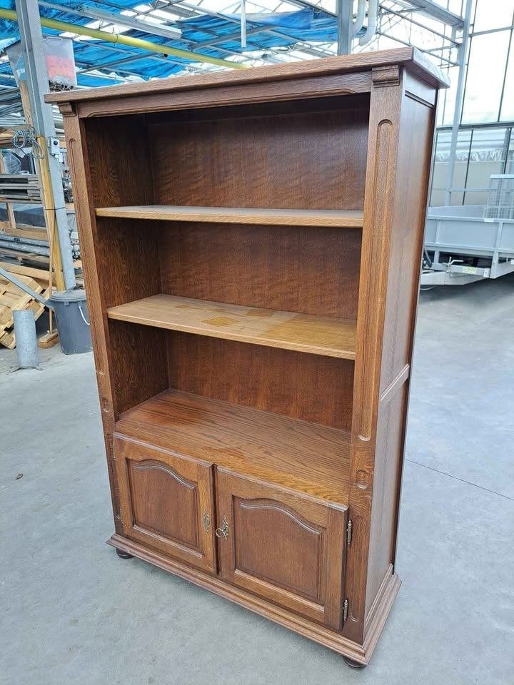 Belle bibliothèque/armoire de rangement classique en chêne, Avec tiroir(s), 25 à 50 cm, Enlèvement ou Envoi, 150 à 200 cm