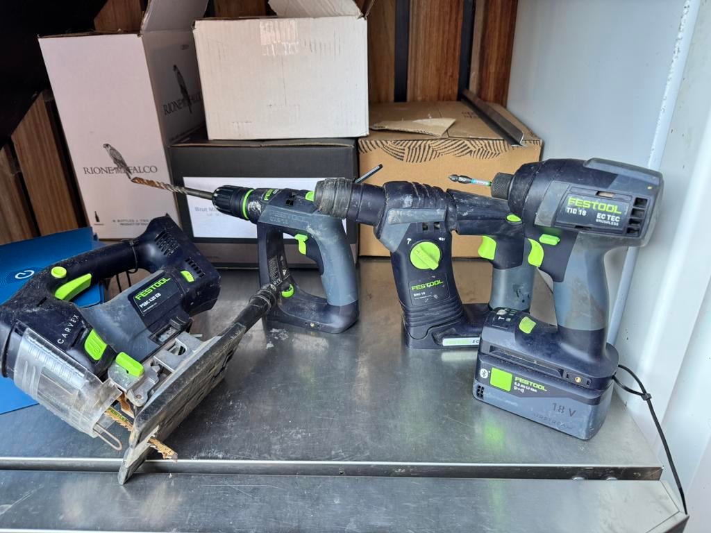 Festool aparaten te koop met laders en extra batterijen, Doe-het-zelf en Bouw, Gereedschap | Boormachines, Ophalen, Gebruikt