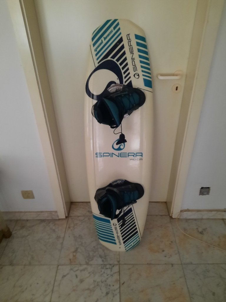 wakeboard Spinera, Enlèvement, Comme neuf, Planche et Chausses