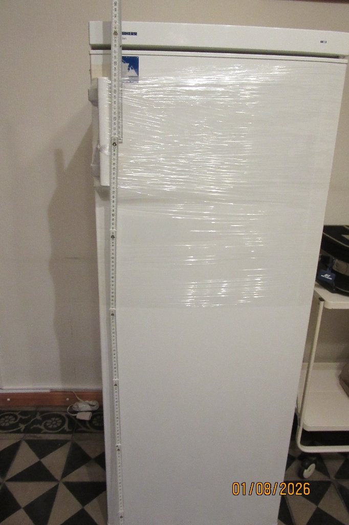 Liebherr comfort koelkast met vriesvak, Elektronische apparatuur, Ophalen, Zo goed als nieuw, 140 tot 160 cm, 45 tot 60 cm