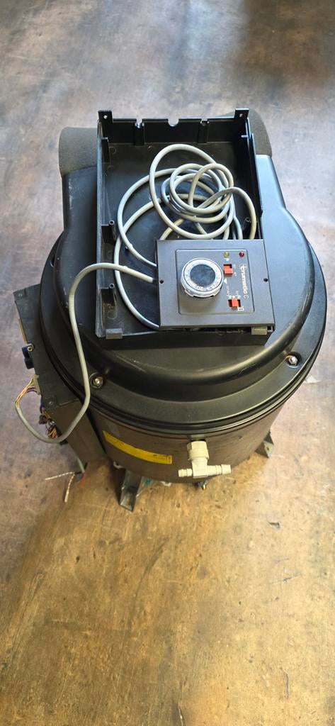 Poêle/chaudière Truma COMBI C6002 à 12V/30MB avec commande, Enlèvement, Utilisé