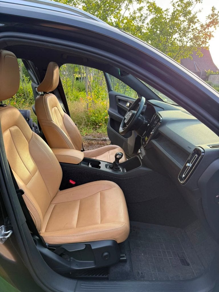 Volvo XC40 1.5 T3 Benzine – 156 pk – 2019 – 127.800 km, Auto's, 2000 kg, Leder, Bruin, 5 deurs