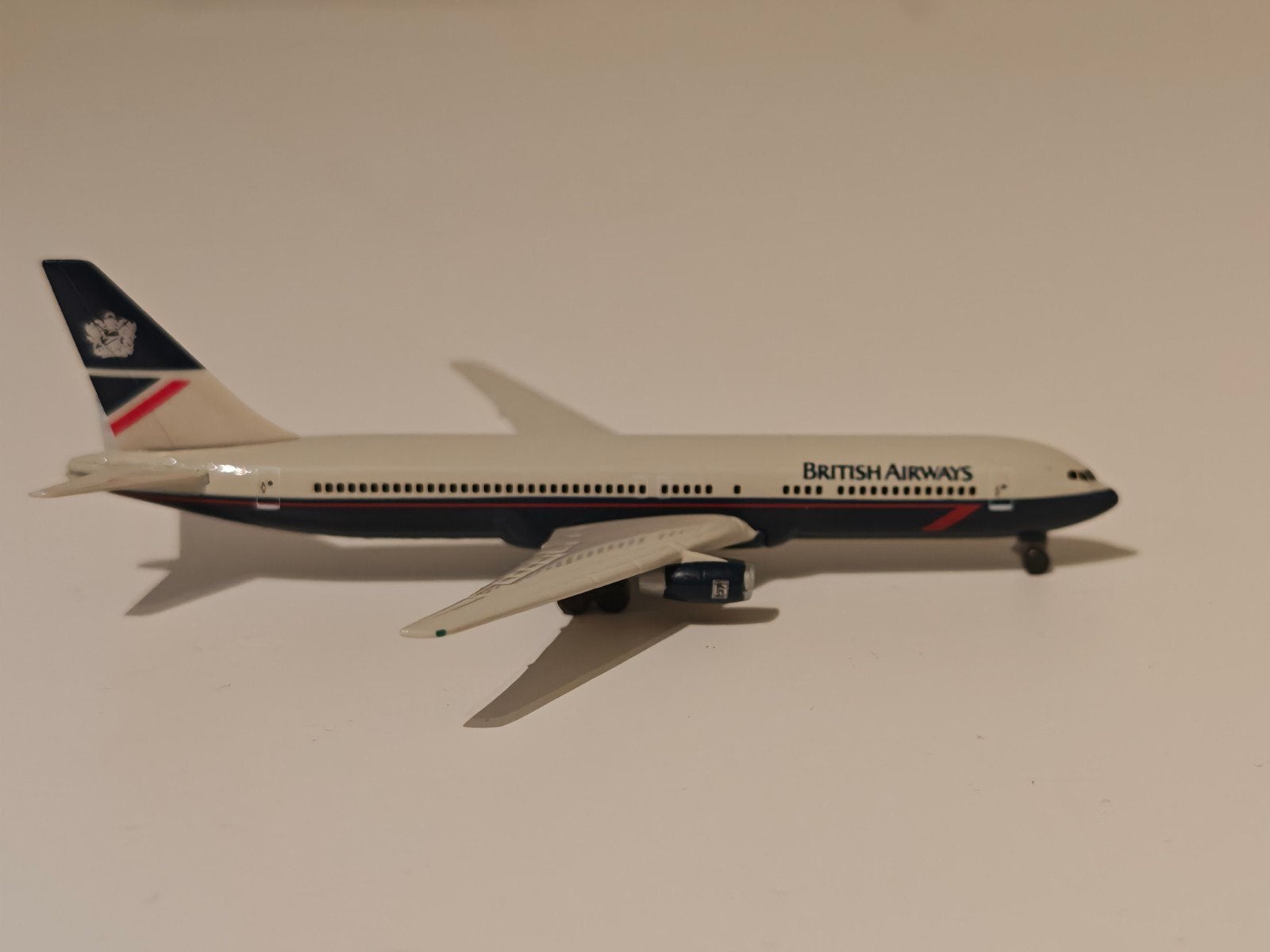 Herpa Wings British Airways B767-300 1:500 (Landor livery), Collections, Enlèvement ou Envoi, Utilisé, Modèle réduit