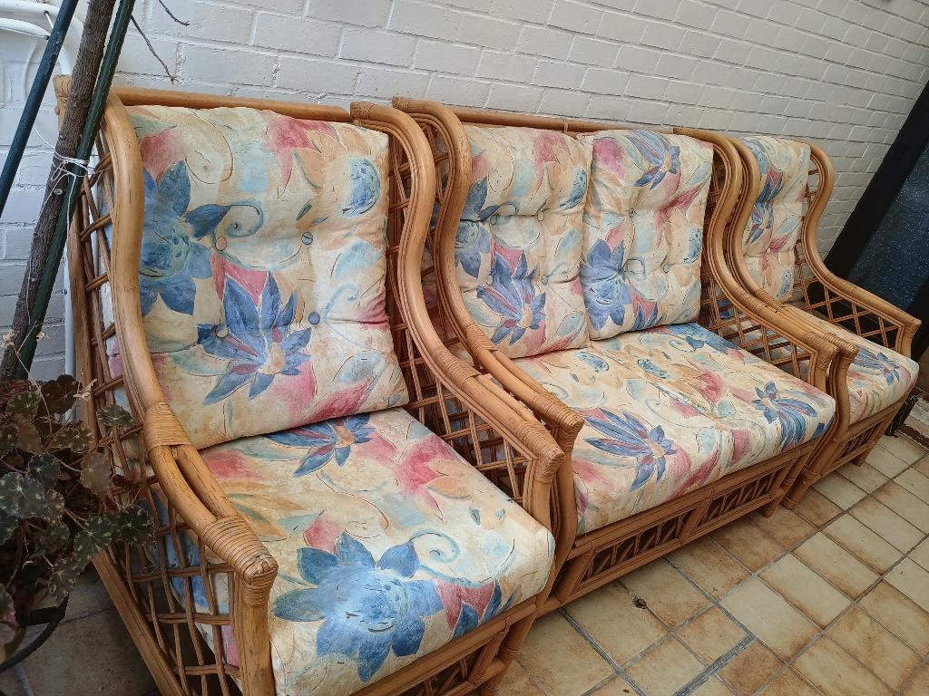 Salon en rotin, Huis en Inrichting, Zetels | Zetels, Gebruikt, Vierpersoons of meer, Riet of Rotan, Stof, Ophalen