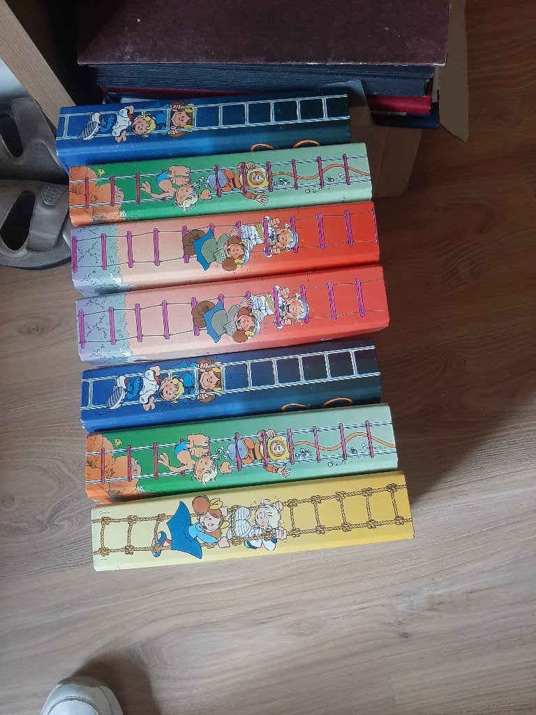 7 mappen van Artiscoop,, met ongeveer 50 boekjes, Ophalen of Verzenden, Zo goed als nieuw, Artis-Historia, Prentenboek