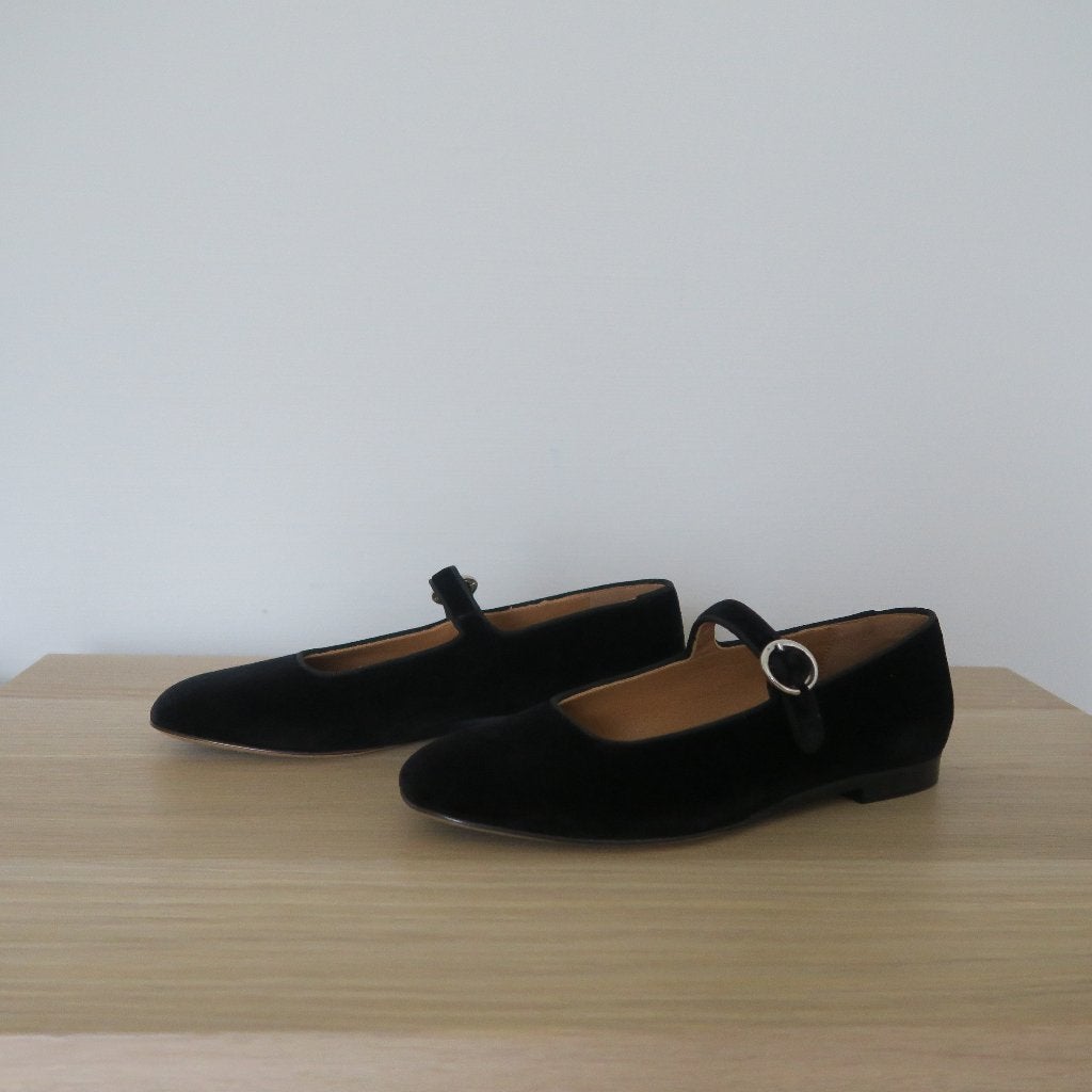 Ballerine noire Voltan - M 37, Neuf, Enlèvement ou Envoi, Voltan, Ballerines