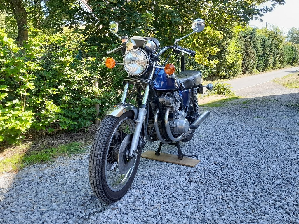 Moto Suzuki GS550 - 1979, Motos, 550 cm³, Occasion, Particulier, Permis Moto A2 minimum