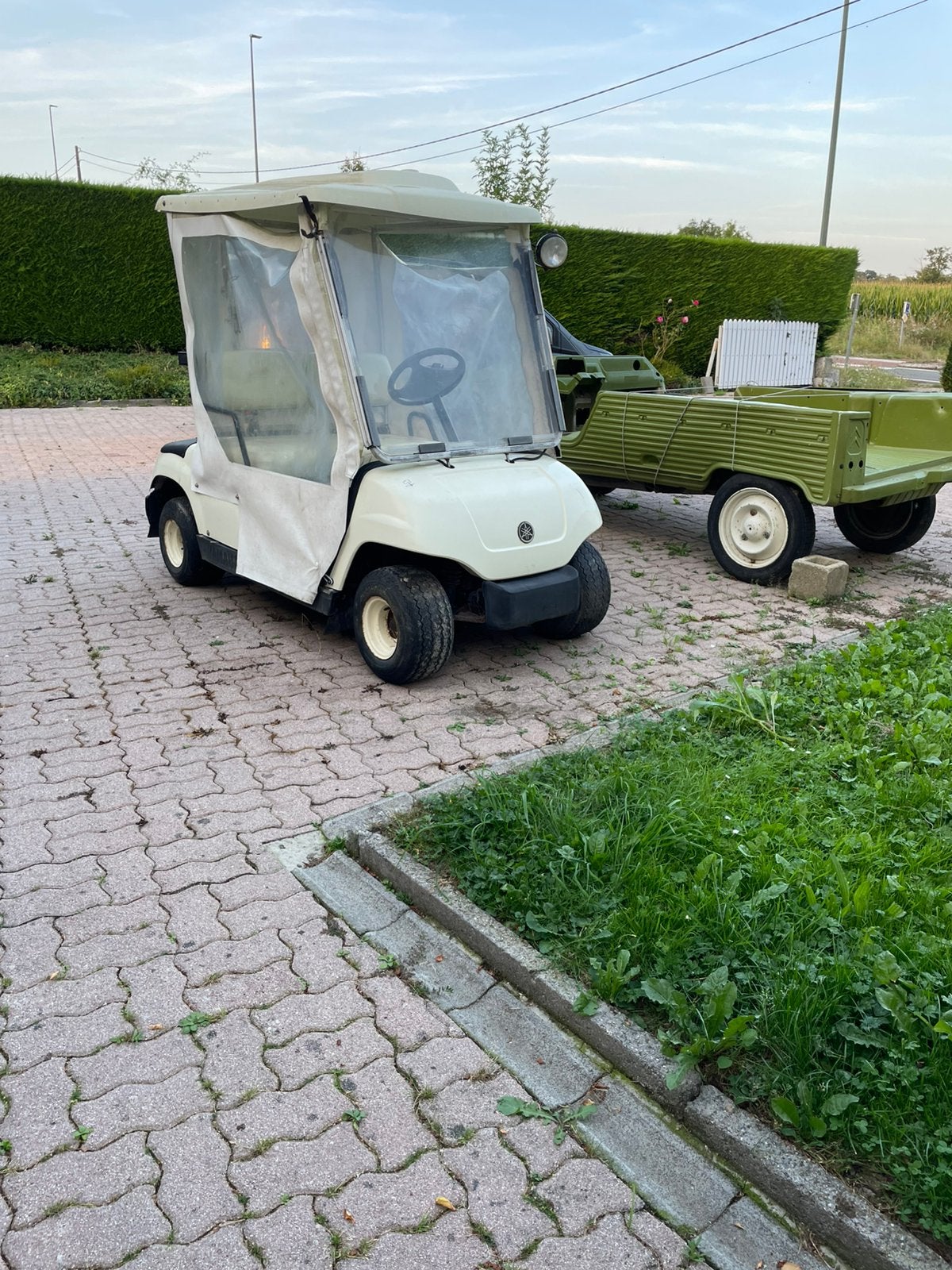 YAMAHA ÉLECTRIQUE G22 E, Enlèvement, Comme neuf