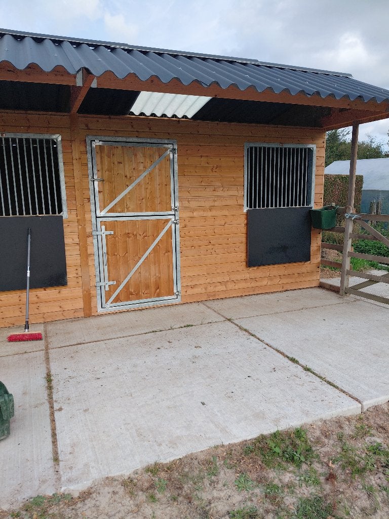 1 paardenbox vrij voor de winterperiode regio Geetbets, Stalling, 1 paard of pony
