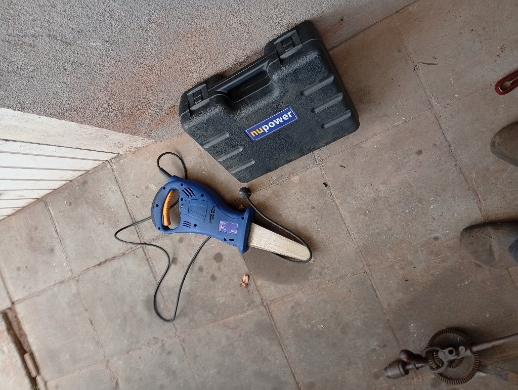 Electrische houtzaag, Ophalen, Gebruikt, Handzaag