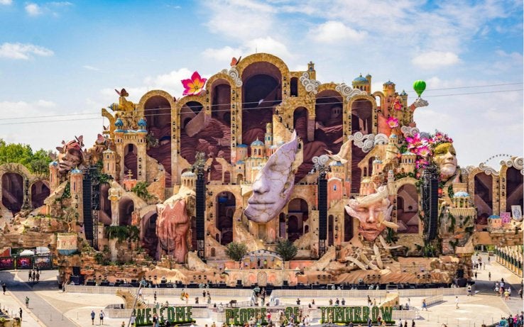 2x Tomorrowland - W2 | Full madness + hotel, Tickets & Billets, Loisirs | Parcs d'attractions, Deux personnes, Forfait, Ticket ou Carte d'accès