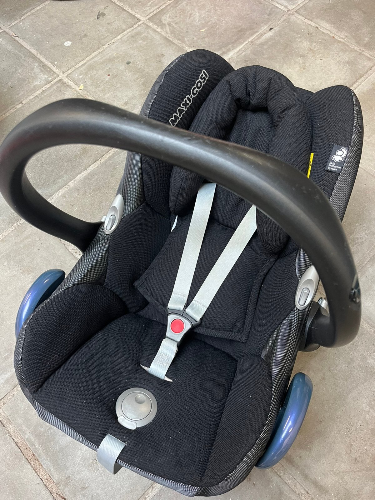 Maxi cosi, Kinderen en Baby's, Ophalen, Gebruikt, Zijbescherming, Autogordel of Isofix