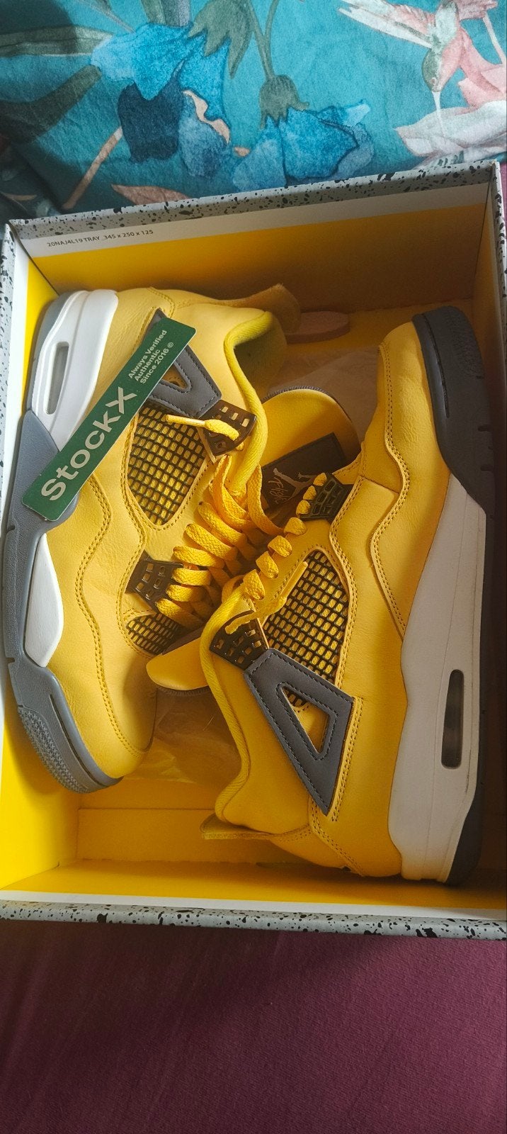 Air Jordan 4 Retro lightning, Vêtements | Hommes, Chaussures, Autres couleurs, Comme neuf, Enlèvement, Nike air Jordan
