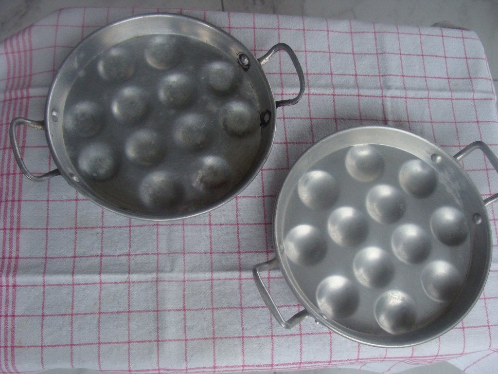 divers ustensiles de cuisine, plat escargot et pyrex vintage, Enlèvement