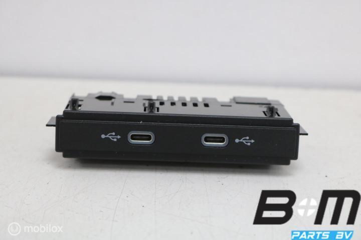 AUX / USB aansluiting Audi Q4 E-tron 89A035736, Auto diversen, Autoradio's, Gebruikt