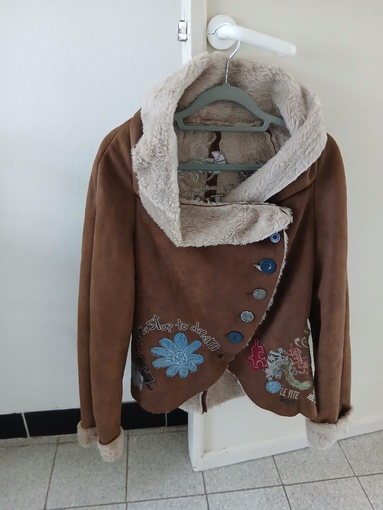 Gilet court Desigual taille 40/42, Taille 38/40 (M), Beige, Comme neuf, Enlèvement