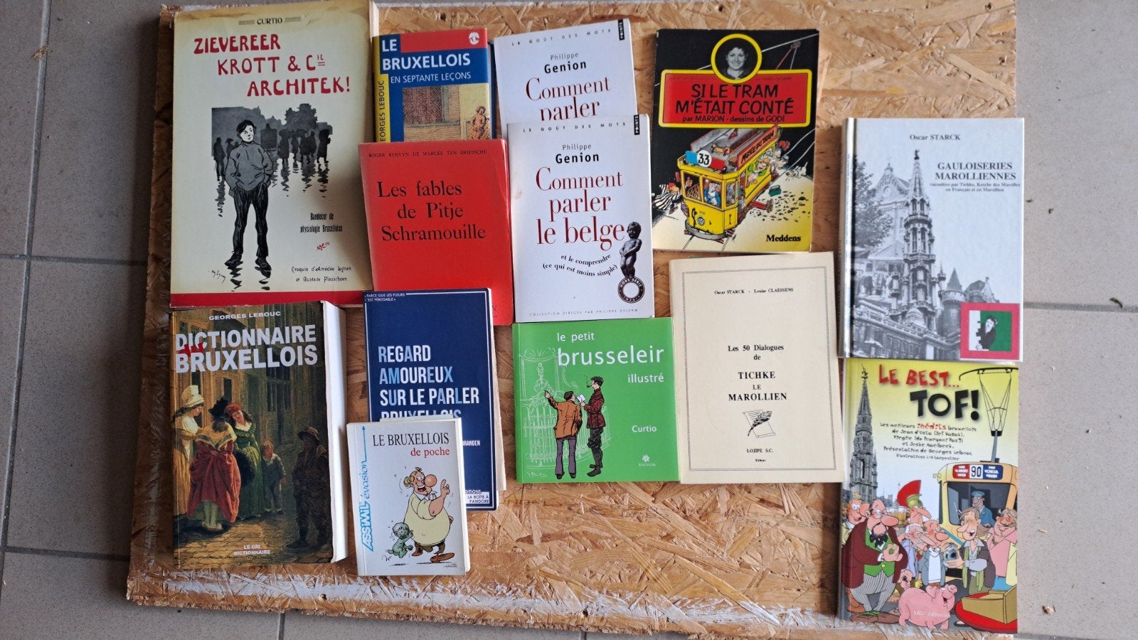Set van 13 themaboeken Le Bruxellois, Boeken, Ophalen of Verzenden, Gelezen, Overige onderwerpen