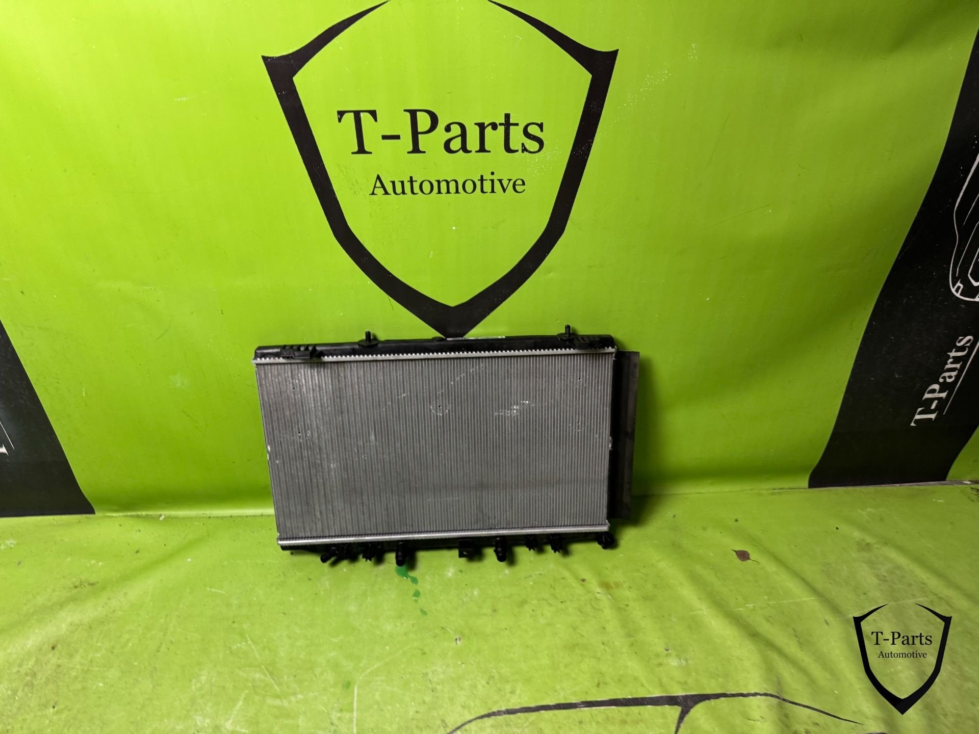 opel corsa F radiateur 9848127580 peugeot 208 98 481 275 80, Autos : Pièces & Accessoires, Opel Automobile GmbH, Opel, Bahnhofsplatz 1
65423  Russelsheim am Main, DE
