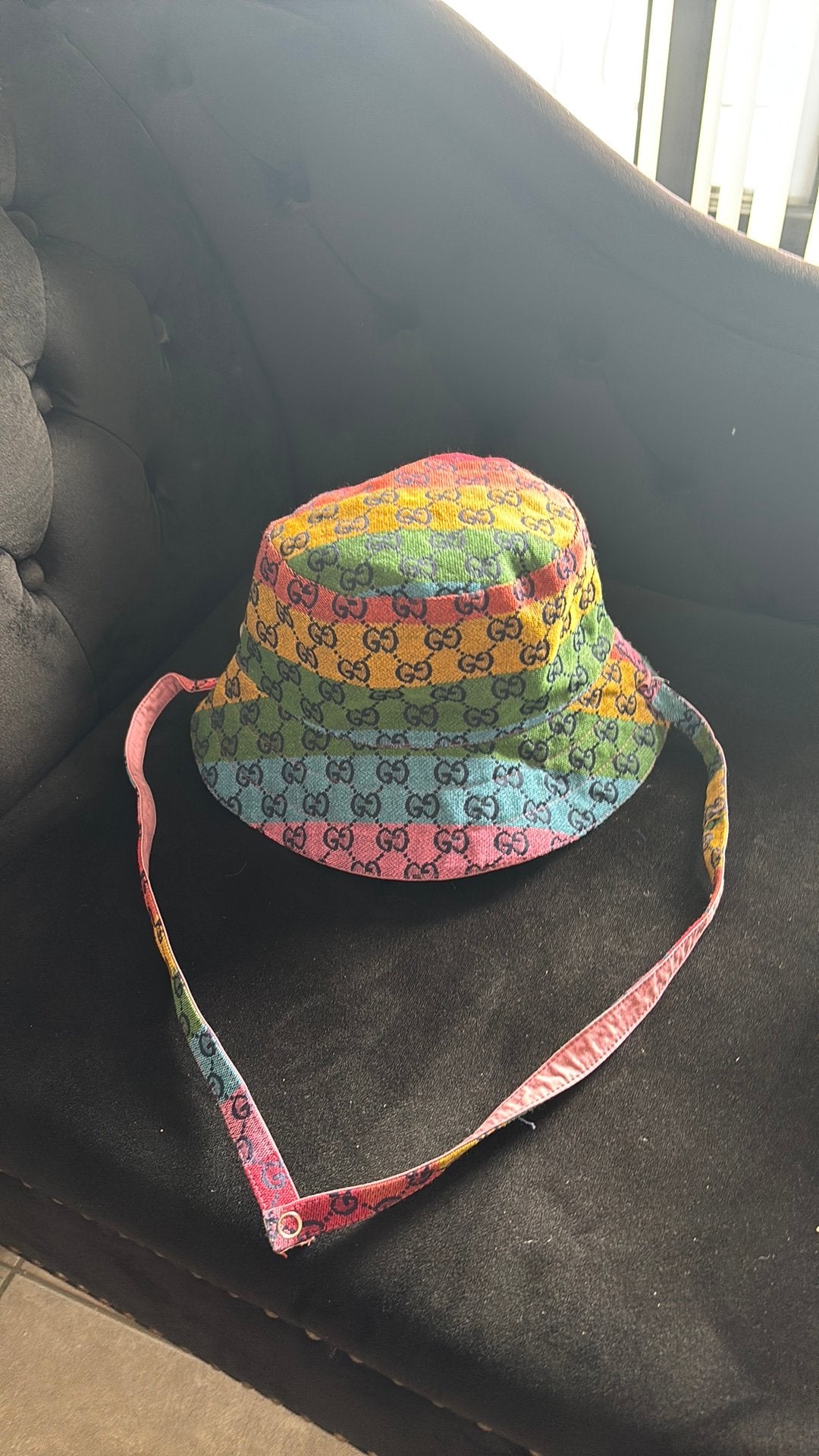 Unike gucci hoed booit gedragen zo goed als nieuw, Enlèvement ou Envoi, Neuf, 57 cm (M, 7⅛ pouces) ou moins, Chapeau