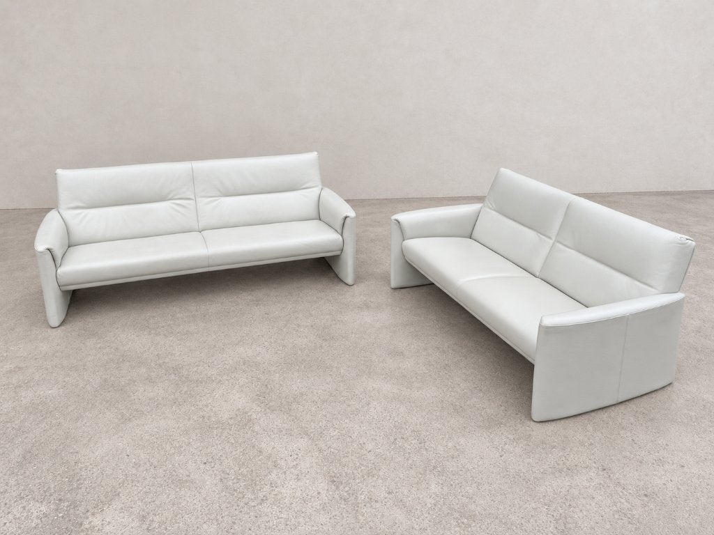 Leolux Boavista 2,5-zit & 3-zit - lichtgrijs leder, 75 à 100 cm, Enlèvement ou Envoi, Comme neuf, Vitra jori italia durlet Knoll flos cor ligne roset Cassina sede