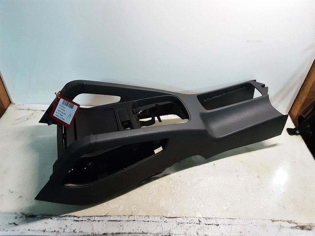 CONSOLE CENTRALE Volkswagen Golf V (1K1) (1KO857961), Volkswagen, Mevr. I. Hauben, Utilisé, Rue de l'Espoir 34 34
4030  GRIVEGNÉE, BE