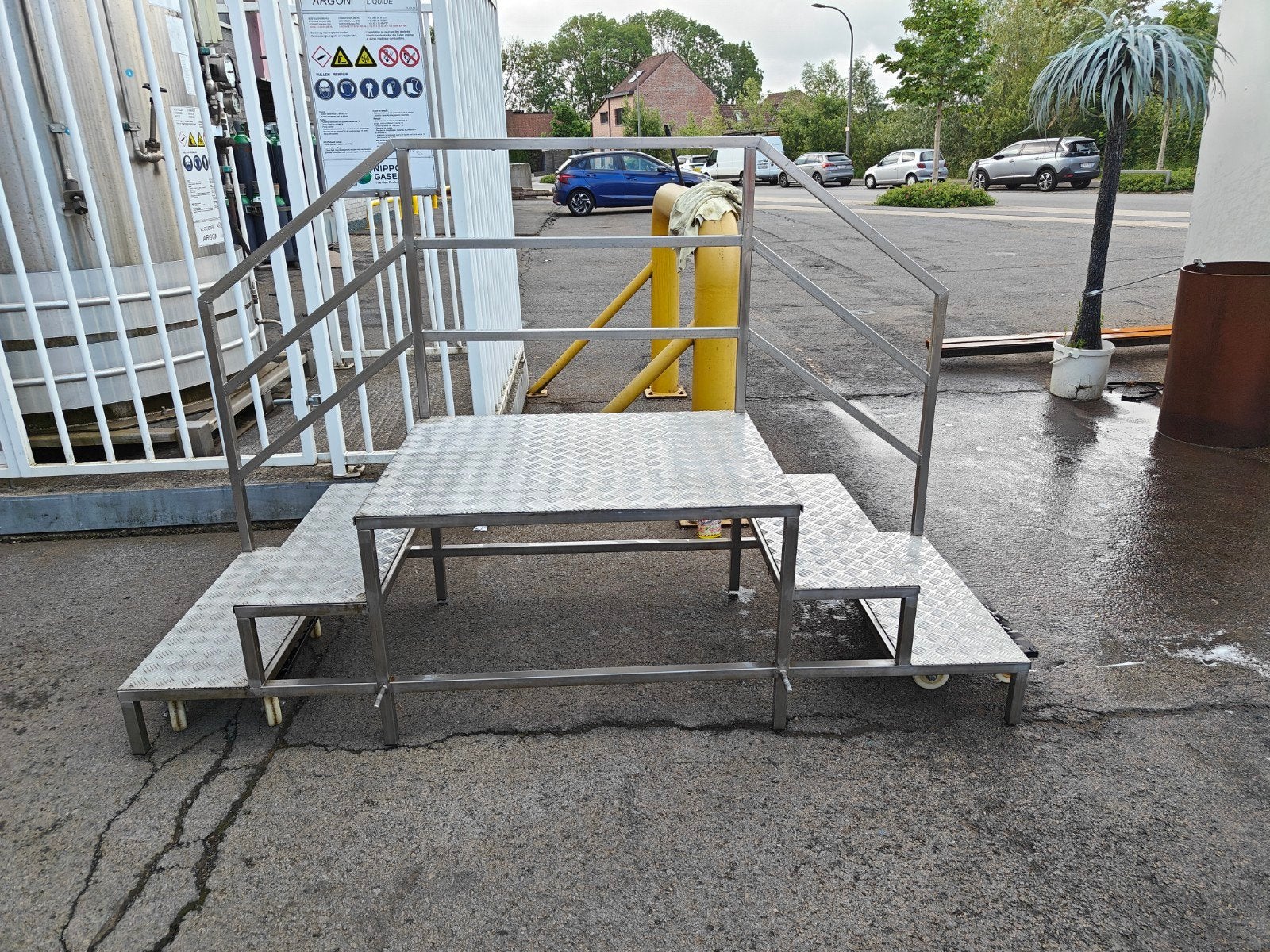 Stacaravan trap met leuning inox, Ophalen