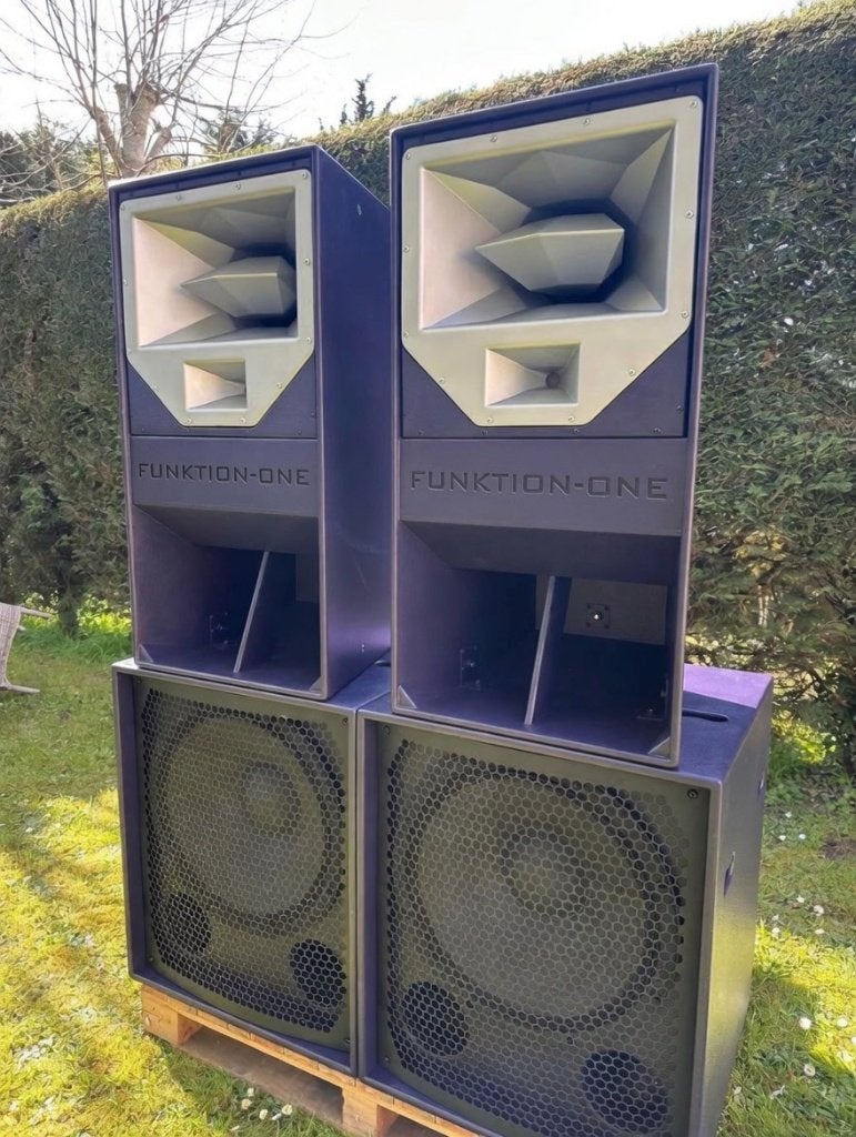 te huur Funktion One Resolution 2 BR118, XTA, Full Fat Audio, Inclusief kabels, Speakerset, Zo goed als nieuw, Ophalen