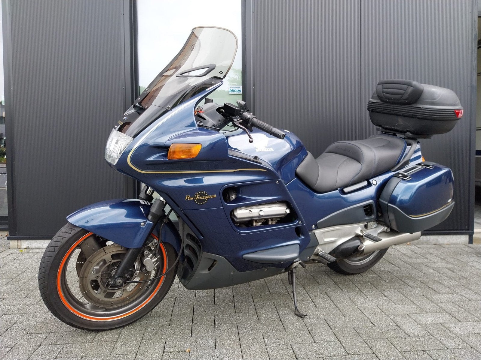 Honda ST1100 pan european Met Garantie!, Motos, Motos | Honda, Poignées chauffantes, Tourisme, Entreprise, Occasion
