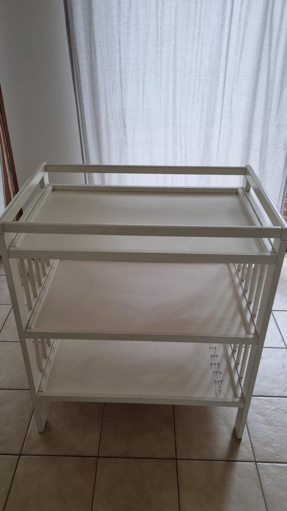 Verzorging tafel, Ophalen, Zo goed als nieuw