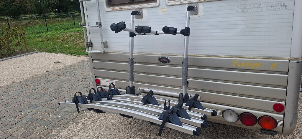 Alu Thule Camper Fietsenrek 4 Fietsen + Beschermhoes, Auto diversen, Ophalen, 3 fietsen of meer, Gebruikt, Fietsendrager-accessoire