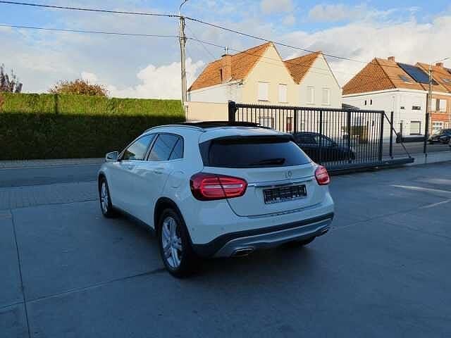Mercedes-Benz GLA 200D 4MATIC 2.2D 136pk Automaat Business, Auto's, Automaat, Bedrijf, Verwarmde buitenspiegels, SUV of Terreinwagen