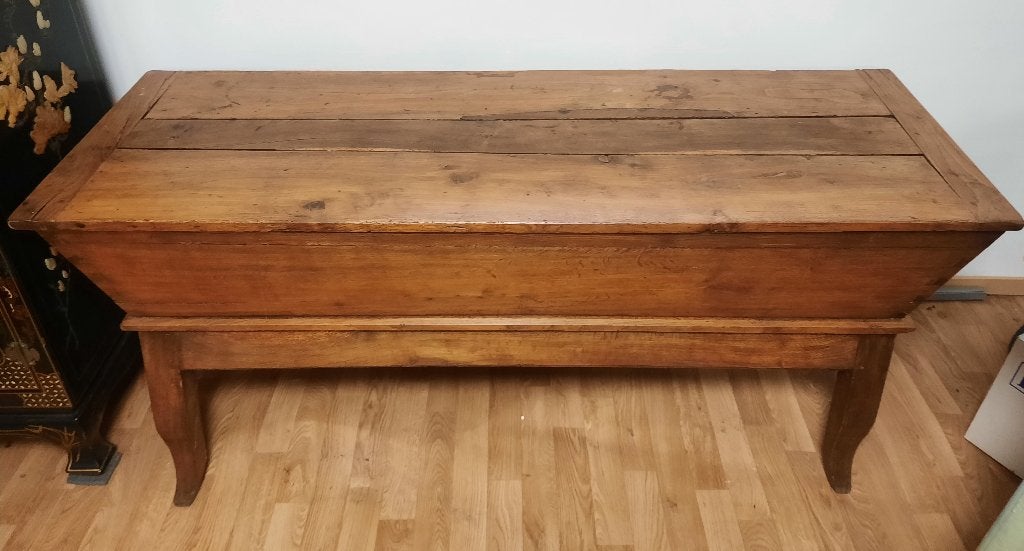 Tres ancien grand pétrin, Enlèvement