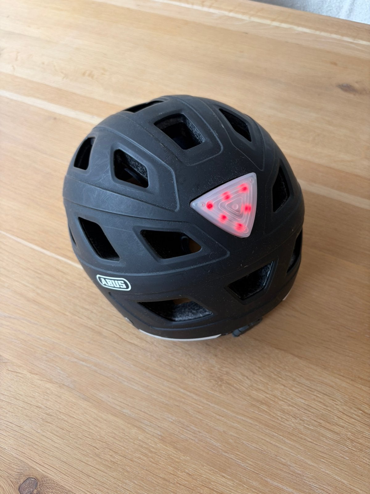 Anus fietshelm met led, Fietsen en Brommers, Ophalen, Nieuw