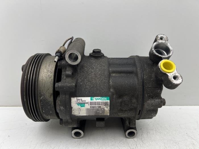 Pompe clim d'un Renault Clio, Renault, -, 3 mois de garantie, Utilisé
